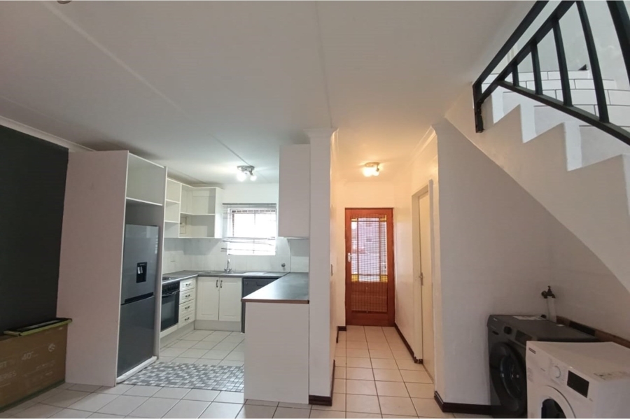 To Let 2 Bedroom Property for Rent in Parklands Western Cape